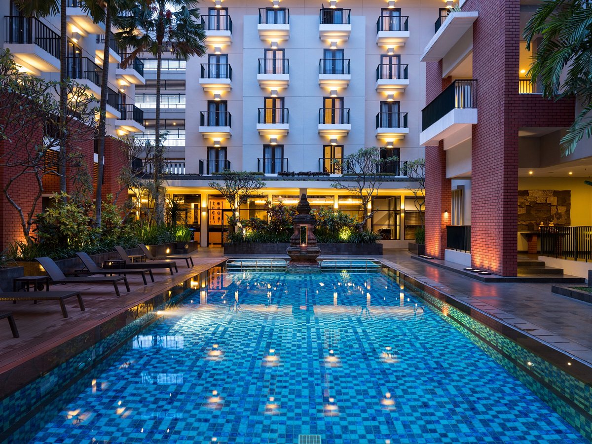 Kolam Renang Hotel