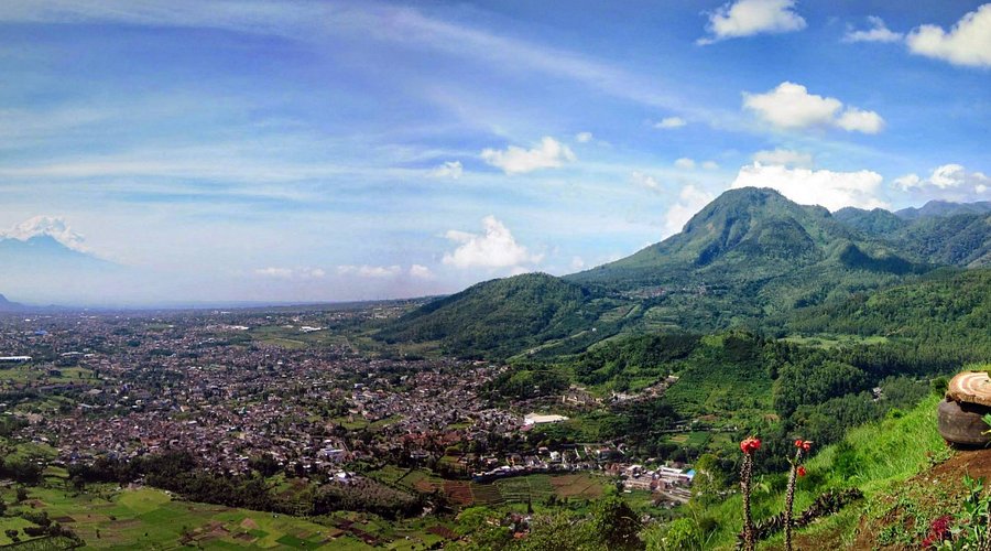 View Pegunungan Batu